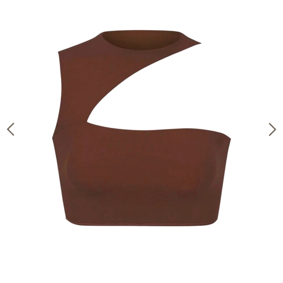 SKIMS Tops - Skims cut out crop top
